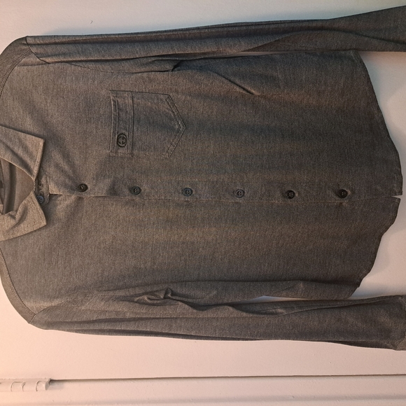# NAVY BUTTON FRONT SHIRT! # GUCCI!  # MADE IN ITALY!  # SIZE:SMALL - Picture 1 of 5